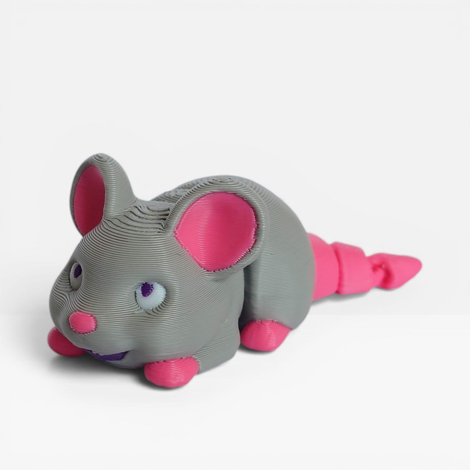 3D spausdinta pelytė su magnetuku – miela dekoracija šaldytuvui