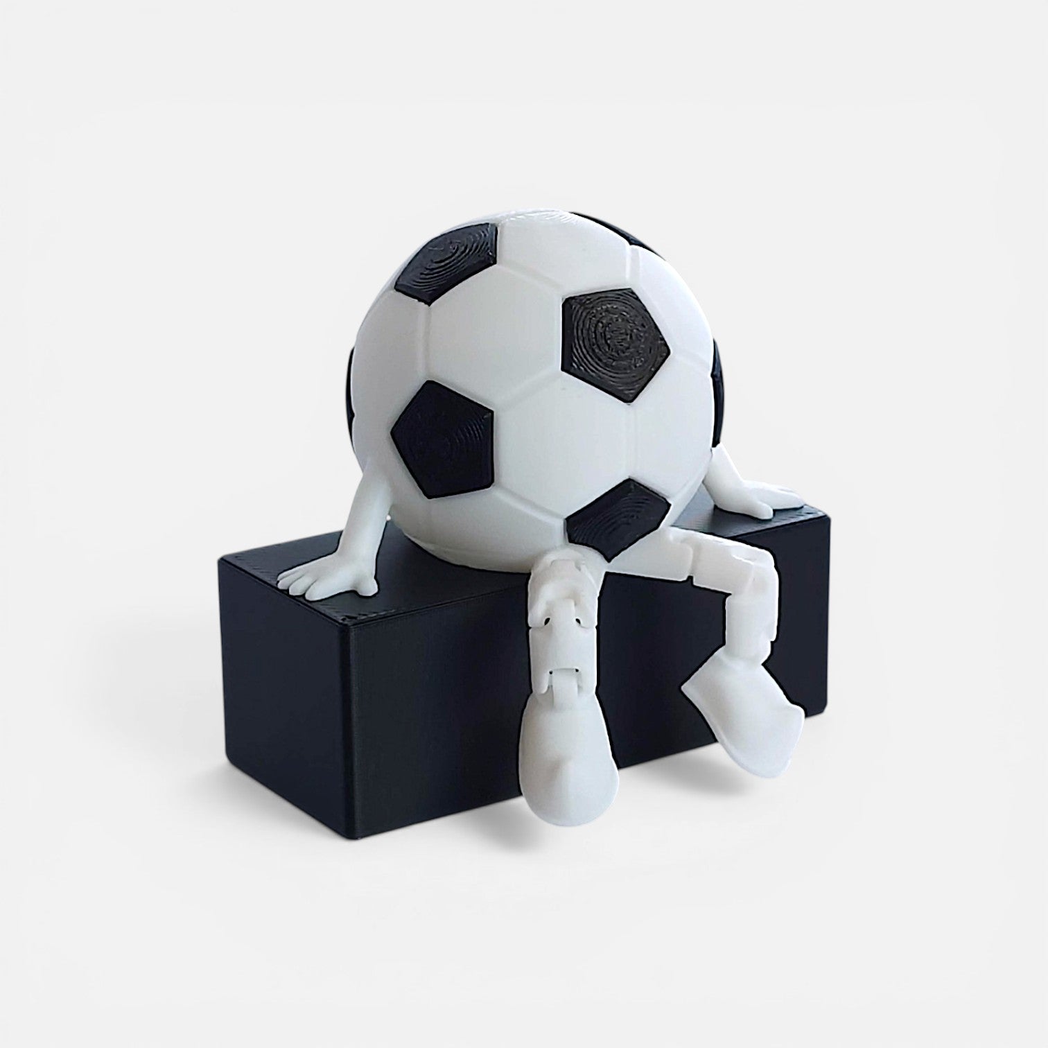 3D spausdintas futbolo kamuolio žaisliukas
