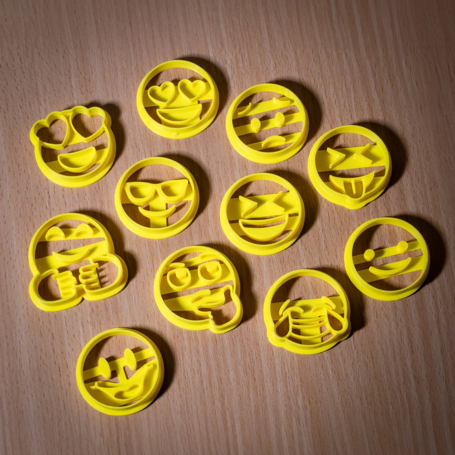 Emoji veideliai - 3D spausdintos sausainių formelės