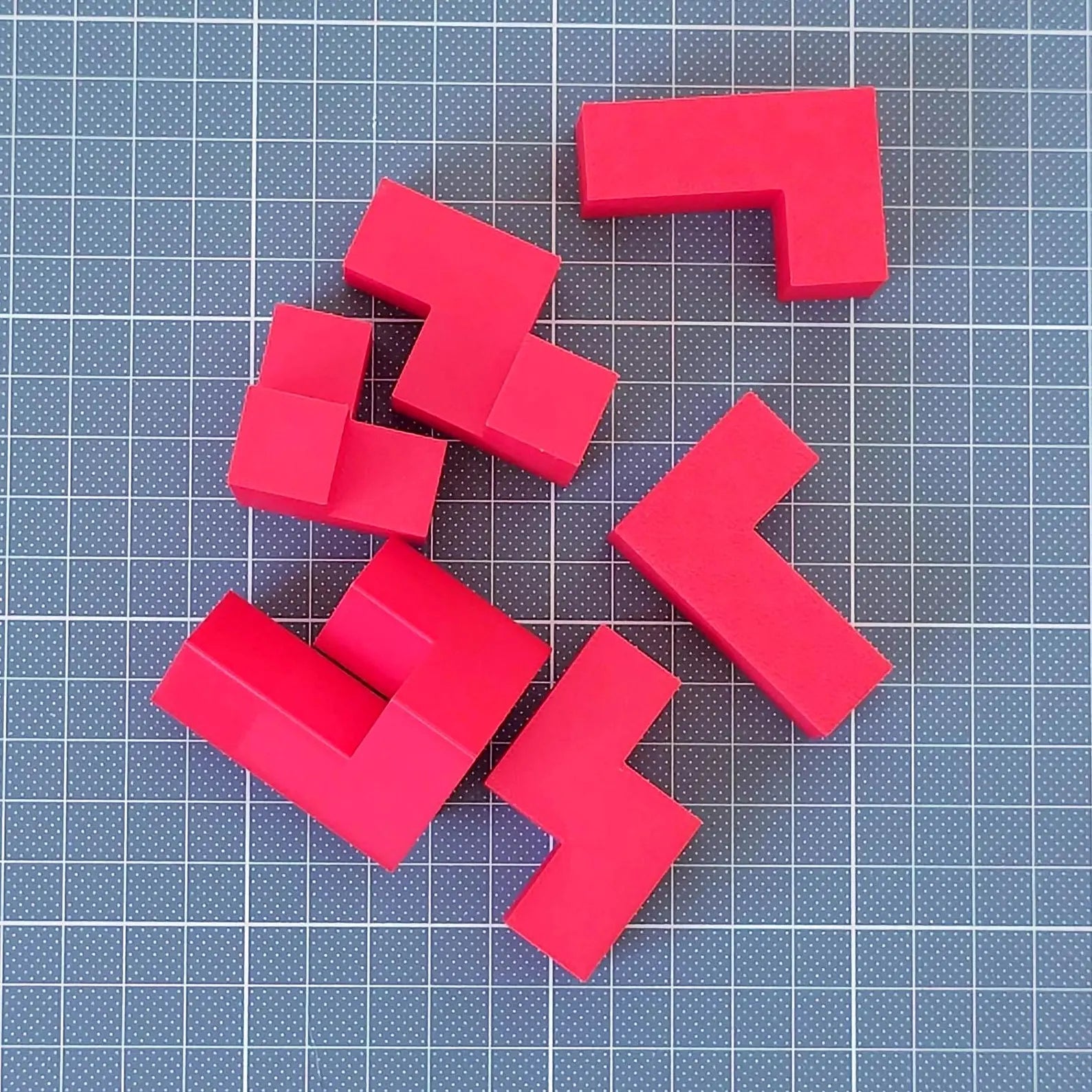 3D spausdintas galvosūkio kubas